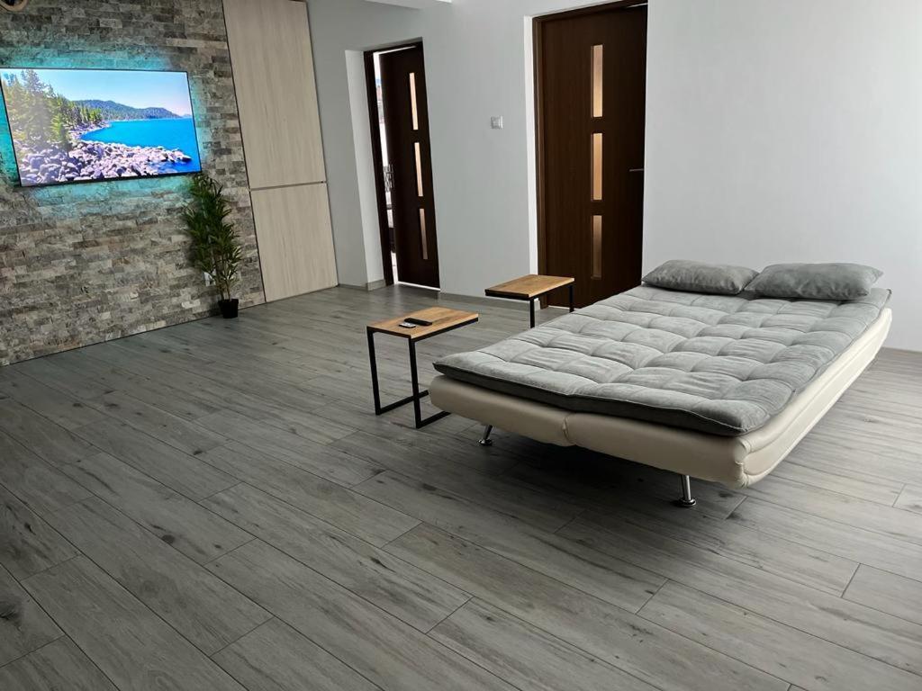 Green Apartments Орадя Екстер'єр фото